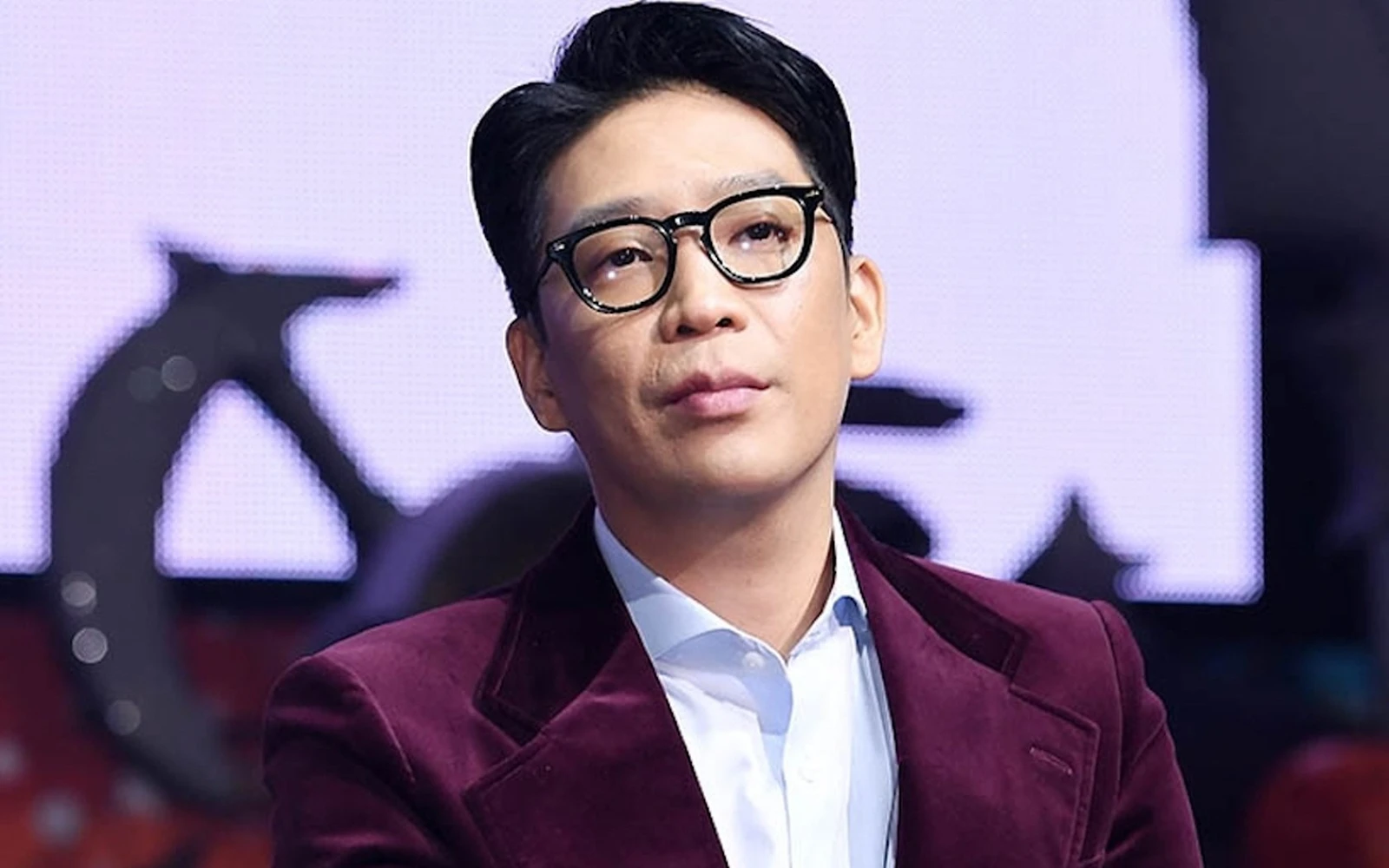 Vụ đường dây bán hoa sao 18 : Idol Kpop đi đêm bị phát hiện, vạ lây 1 rapper? - Hình 5
