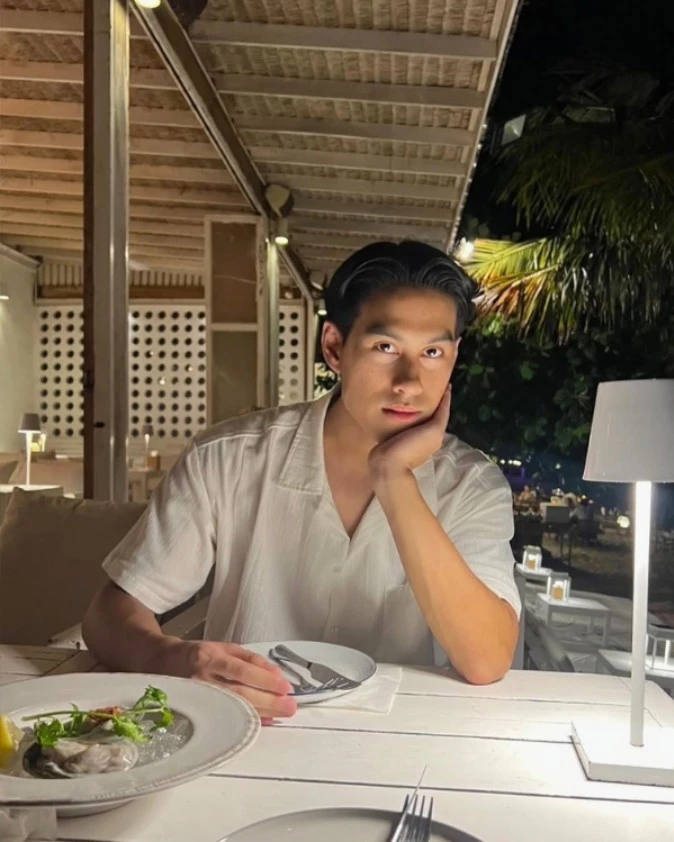 Danh tính tình tin đồn Tân MW, học vấn khủng người thừa kế cơ ngơi bà trùm HH TL - Hình 2