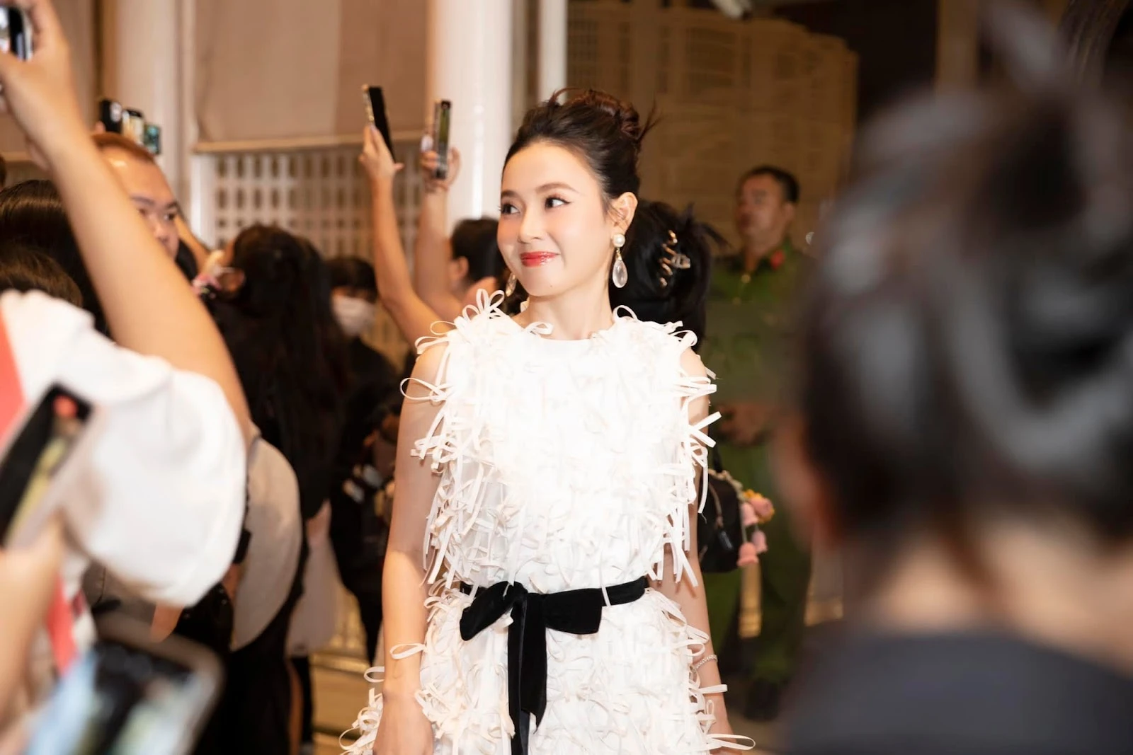 Midu bất ngờ tung ảnh thời 17 tuổi visual công chúa bong bóng khiến MXH xôn xao? - Hình 4