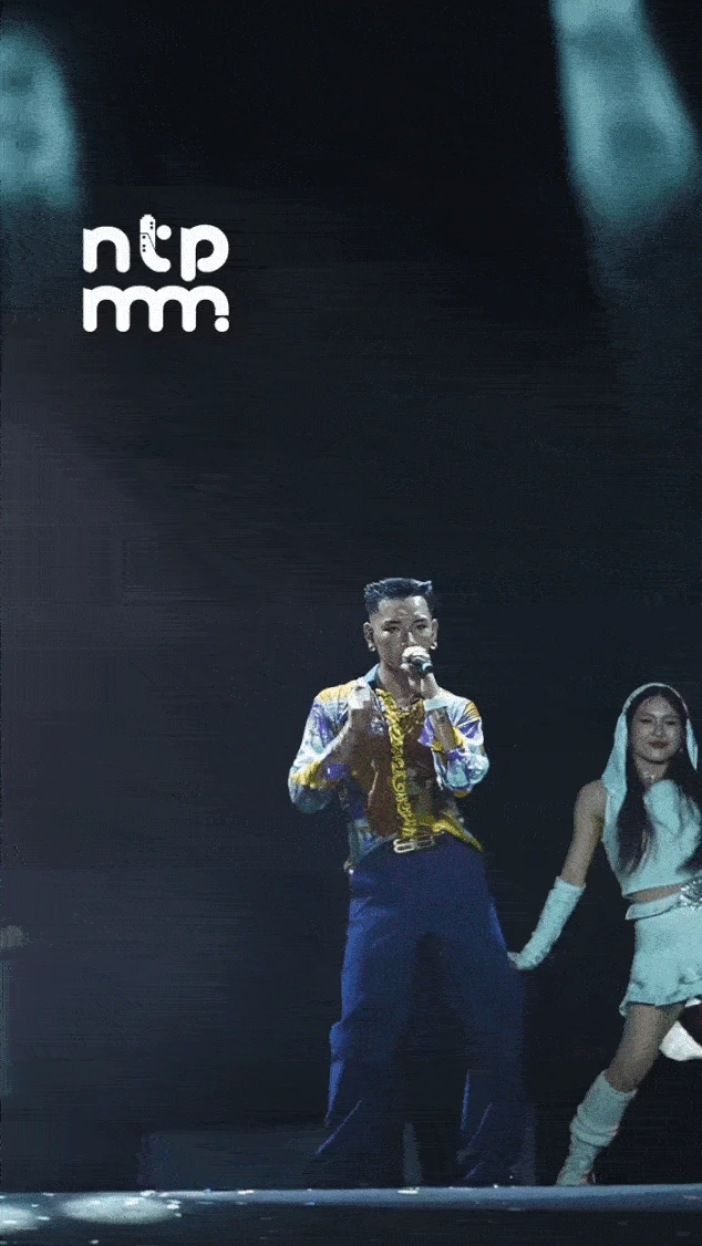 WEAN cởi áo khoe body, cả cõi mạng như rực cháy! - Hình 1