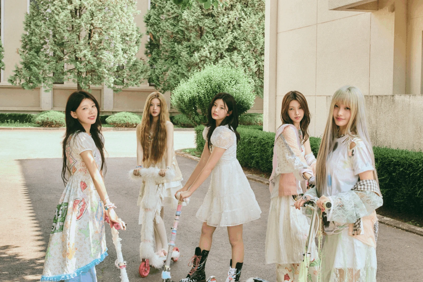 ILLIT tái xuất thất bại, fan đồng loạt quay lưng, bít cửa so với BABYMONSTER? - Hình 8