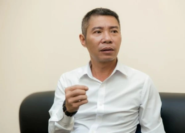 NSND Công Lý bất ngờ đăng đàn cầu cứu khán giả, chuyện gì đang xảy ra? - Hình 1