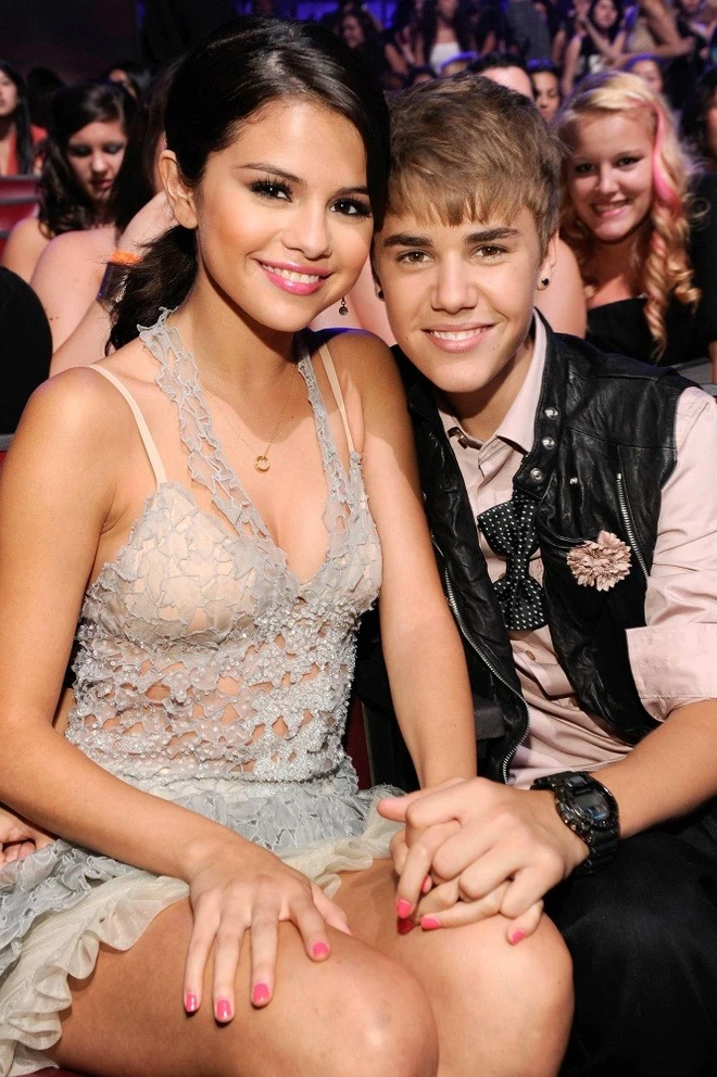 Selena Gomez lật bài ngửa với vợ Justin Bieber, khơi mào cuộc chiến mới? - Hình 2