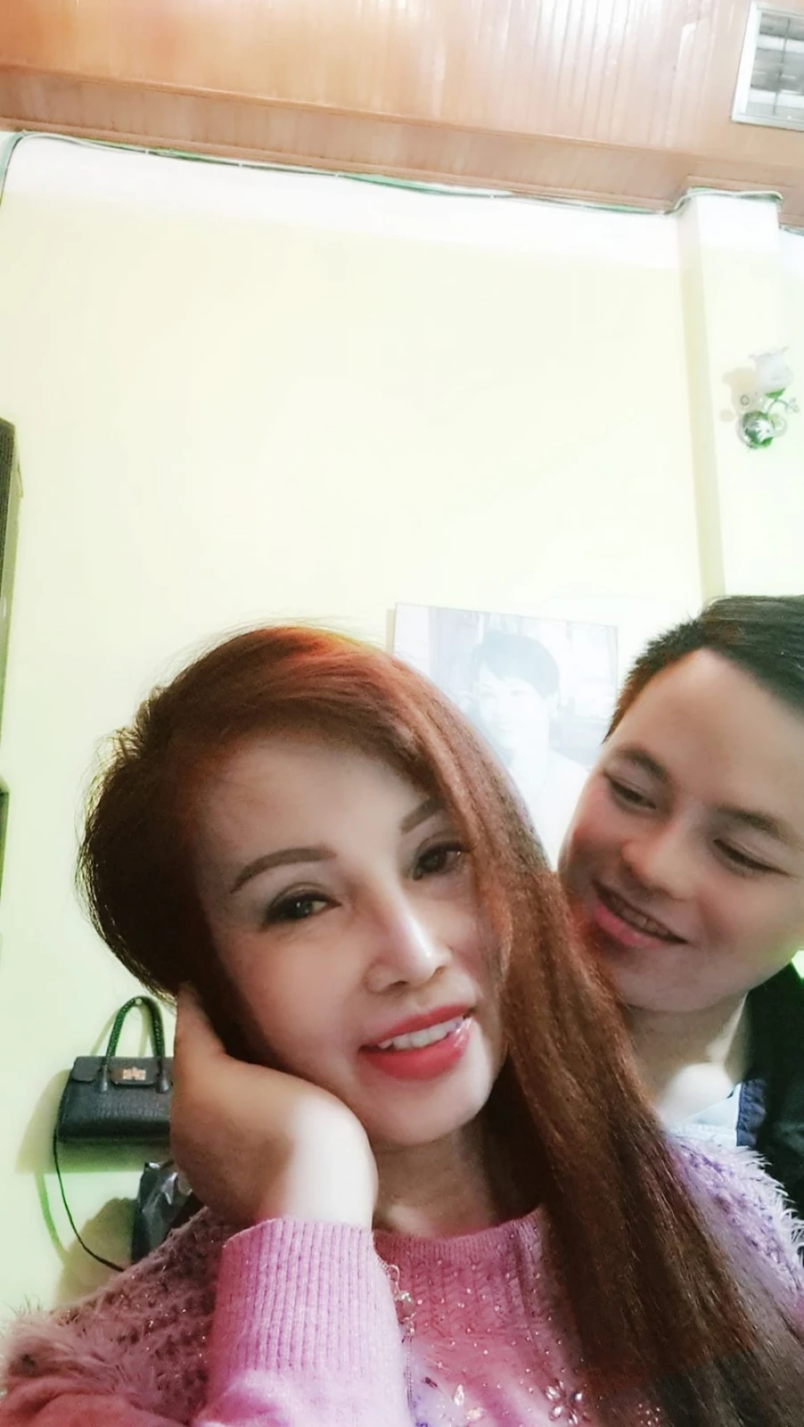 Cô dâu Thu Sao lại dao kéo vì sợ chồng bỏ, nhan sắc ngỡ ngàng, bàn tay mới sốc? - Hình 6