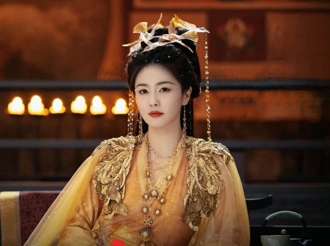 Lâm giang tiên: lộ cái kết, Bạch Lộc lập cú hit không tưởng, quảng cáo phủ kín - Hình 1