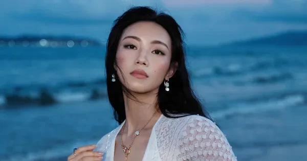 Na Nhĩ Na Thiến bị nghi gian lận học vị, loạt ông trùm đứng sau bị sờ gáy - Hình 3