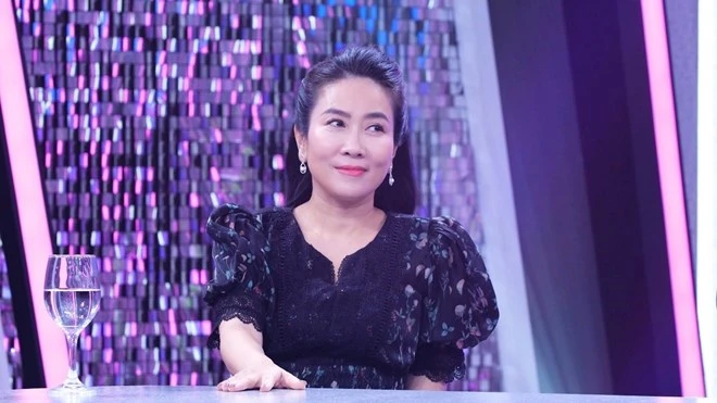Vân Khánh lớp 7 hát chuyên nghiệp, 34 tuổi là NSƯT, sống khép kín cùng chồng - Hình 6