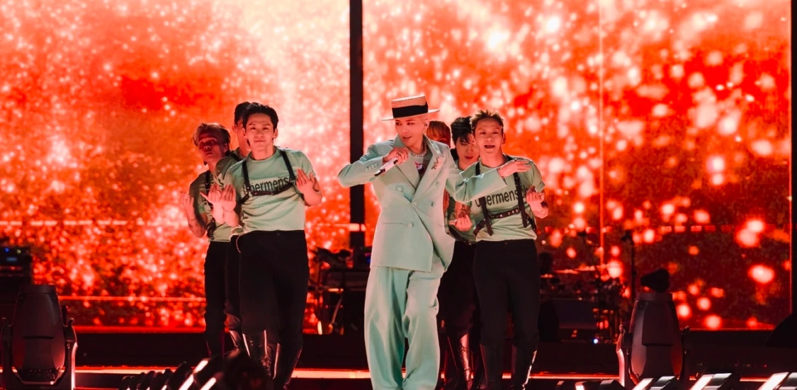 G-Dragon phủ đầu BTS khi từ Việt Nam về, khẳng định đẳng cấp Ông hoàng Kpop - Hình 1