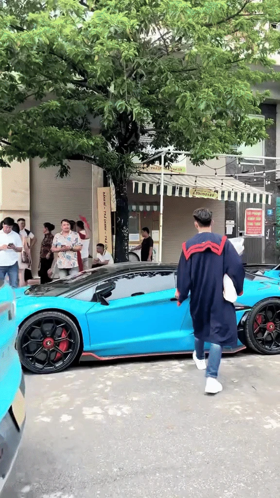 Sự thật chàng trai lái Lamborghini đi tốt nghiệp Đại học ở Hà Nội hút 10 triệu view - Hình 1