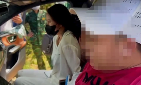 Bắt chủ tiệm spa nổi tiếng buôn chất cấm bằng xe Mercedes: MXH sống sang chảnh - Hình 2