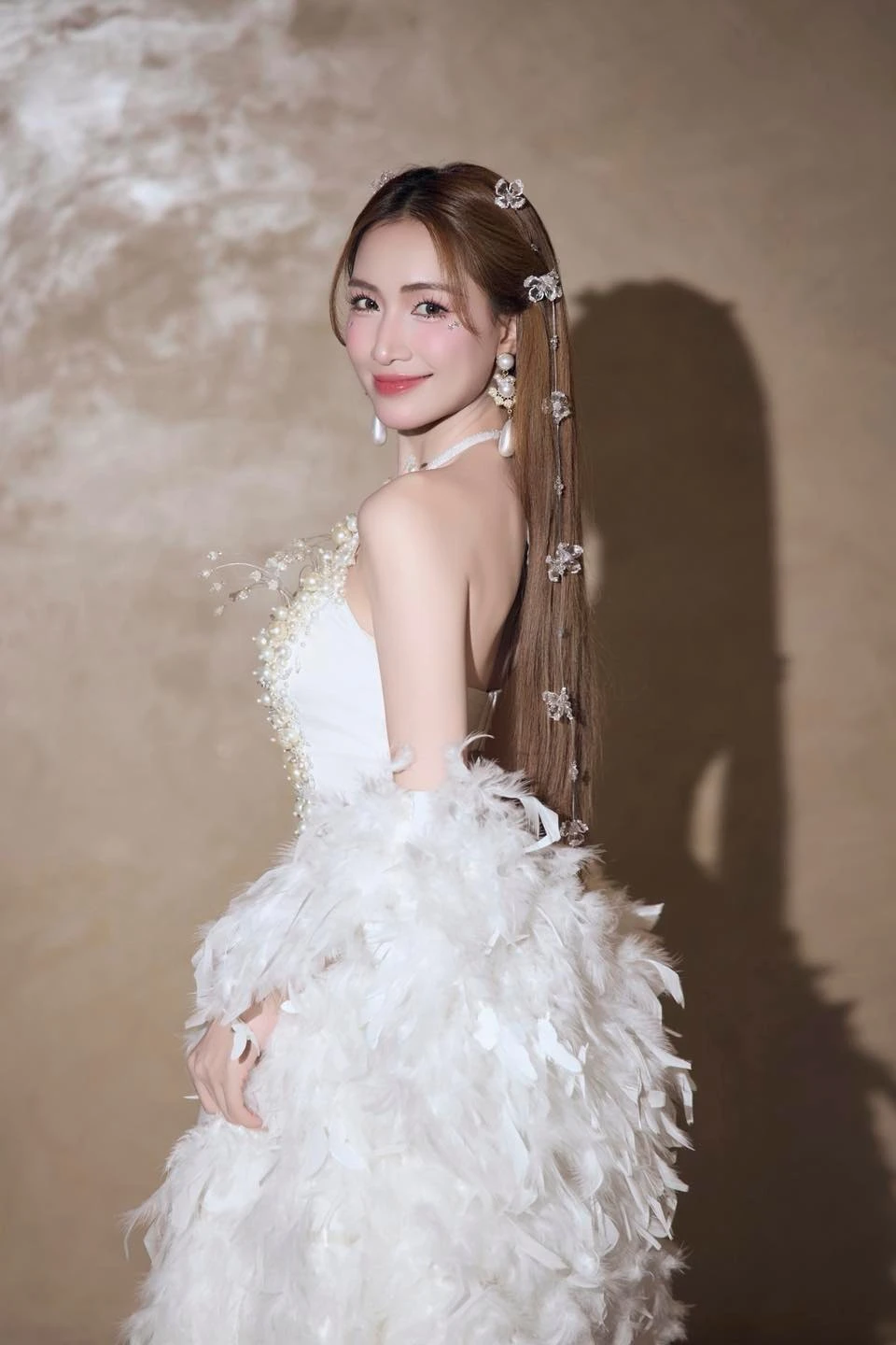 Hòa Minzy bị hỏi 1 câu tế nhị về chiếc mũi, thẳng thắn đáp trả ghi điểm với CĐM - Hình 3