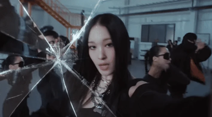 Tiểu thư tài phiệt giúp tân binh quái vật thoát kiếp flop, đán.h bật cả 2 nhóm kế nhiệm BLACKPINK? - Hình 2