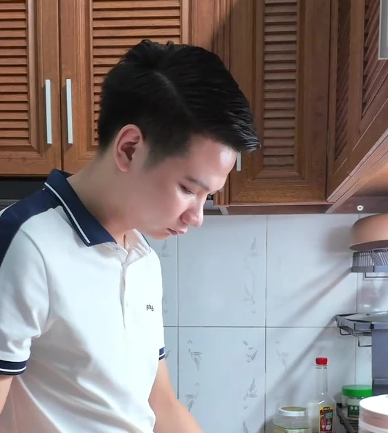 Tiktoker Gia đình Gấu từng gây sốt với chuyện tình yêu đẹp, giờ ly thân, tan vỡ? - Hình 1