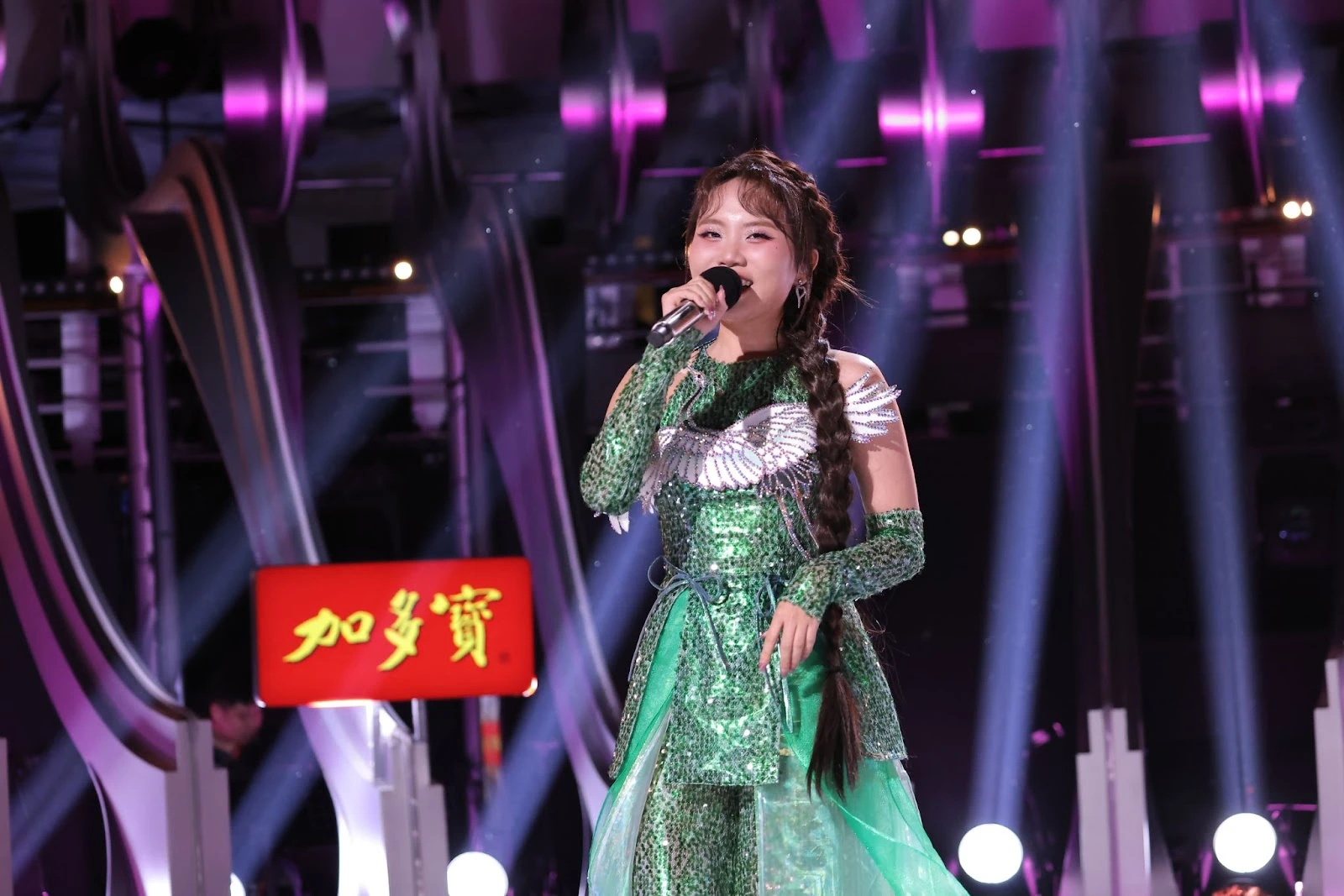 Phương Mỹ Chi dằn mặt tin đồn bị loại tại Sing! Asia, liệu làm nên lịch sử! - Hình 4