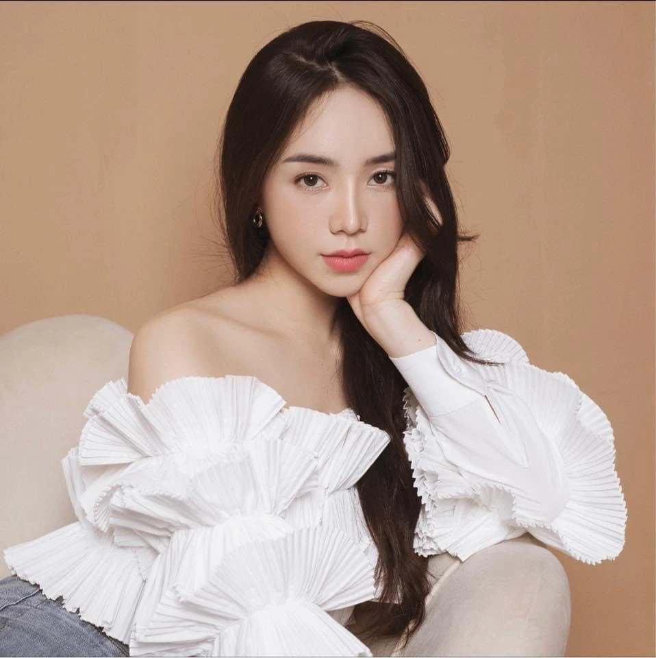 Quỳnh Kool đẹp bốc lửa, thần thái đỉnh cao, khiến dân tình đứng ngồi không yên - Hình 5