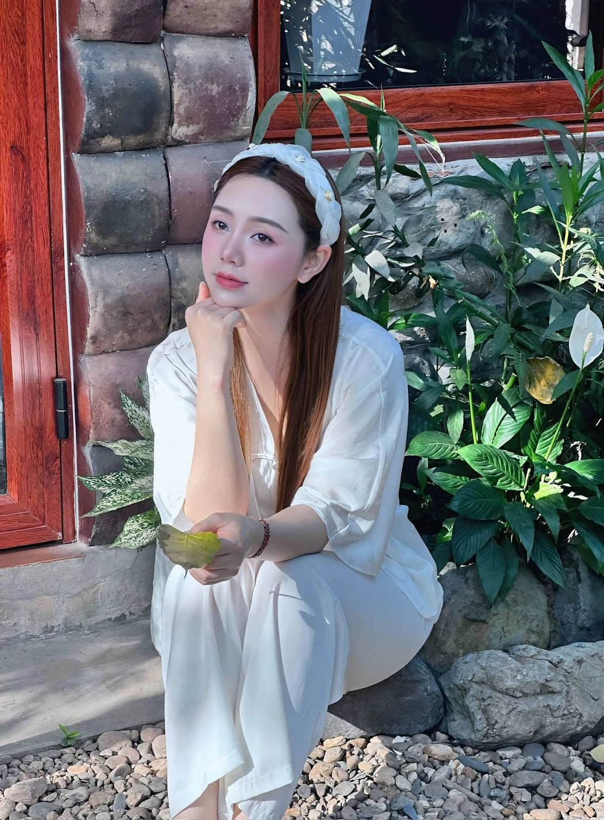 Quỳnh Kool đẹp bốc lửa, thần thái đỉnh cao, khiến dân tình đứng ngồi không yên - Hình 4