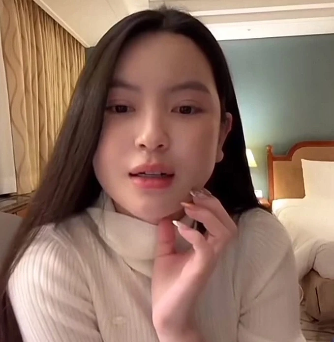 Chu Thanh Huyền la hét bất chấp giữa sân bóng, cỡ này Quang Hải không mê mới lạ - Hình 3
