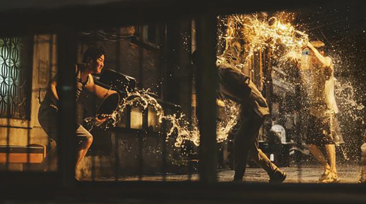 Ký Sinh Trùng đánh bại ông lớn Hollywood, là phim hay nhất thế kỷ 21! - Hình 5