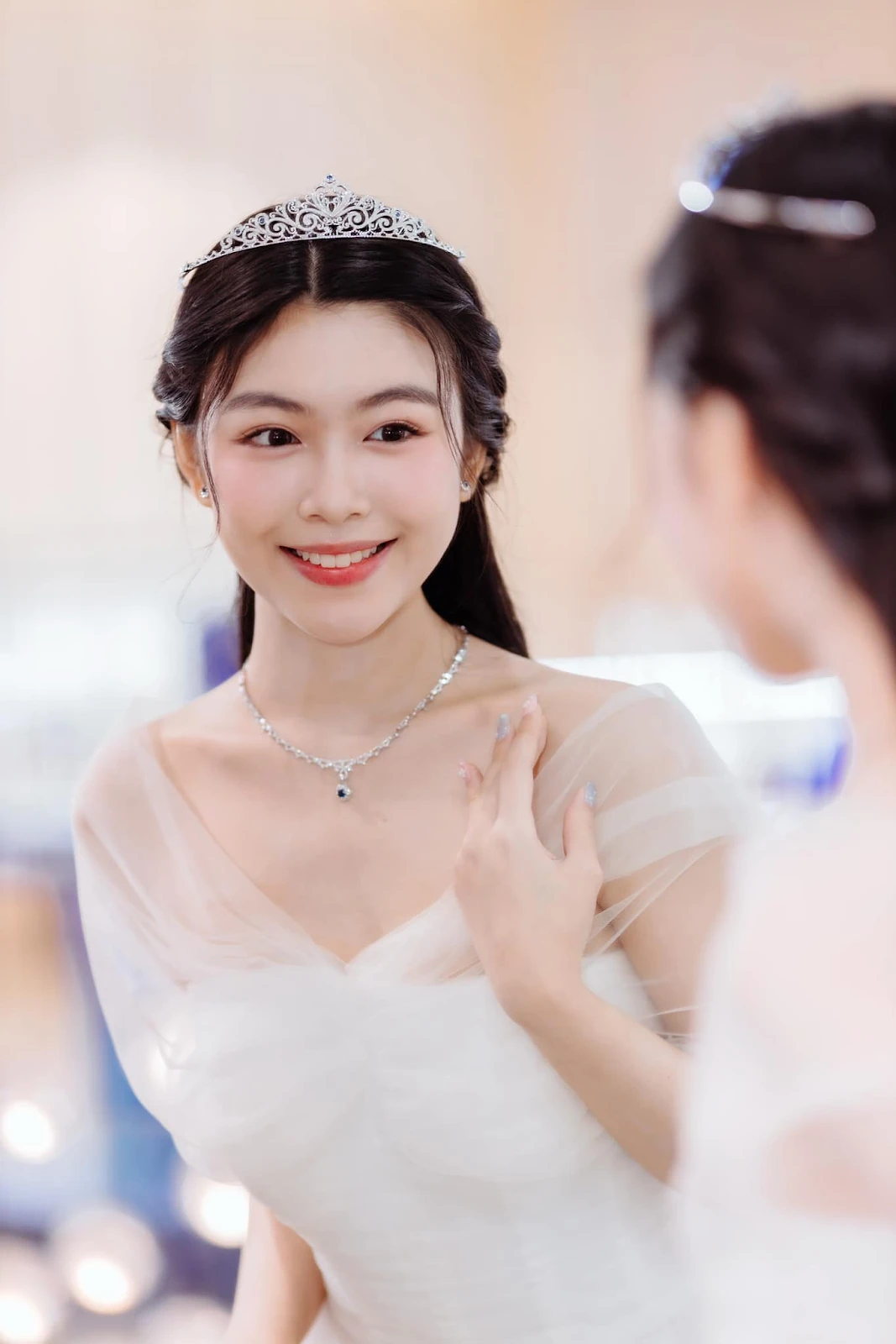 Lọ Lem: Ái nữ tài phiệt, profile chuẩn con nhà người ta, visual vượt tầm hoa hậu - Hình 10