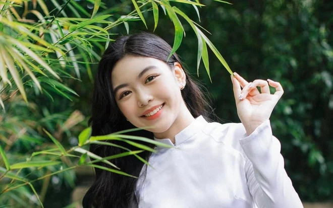 Lọ Lem: Ái nữ tài phiệt, profile chuẩn con nhà người ta, visual vượt tầm hoa hậu - Hình 1