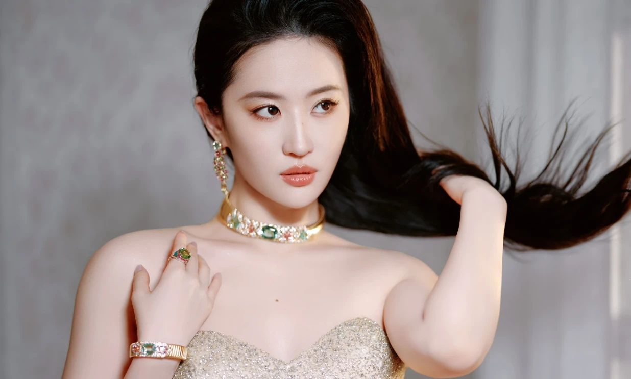 Lưu Diệc Phi bị tố biến mất khi biết tin trượt giải, hèn nhát hay chiêu trò? - Hình 3