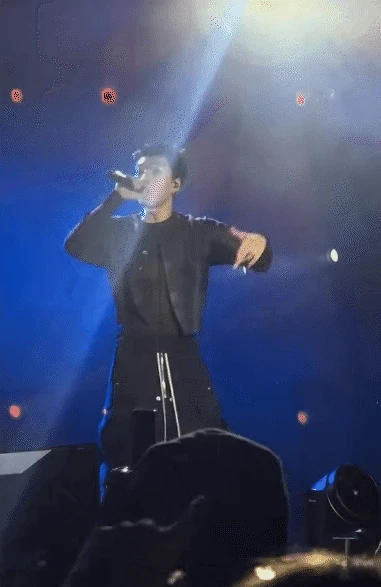 HIEUTHUHAI phát ói vì lịch trình dày đặc, hùa theo trò đùa của cộng đồng mạng khiến bài TRÌNH rơi vào vòng luẩn quẩn - Hình 5
