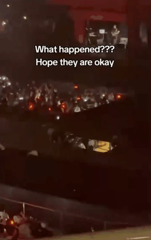 Sự cố sập sân khấu khiến em gái BLACKPINK sợ điếng người, một thành viên có phản xạ điểm 10 - Hình 2