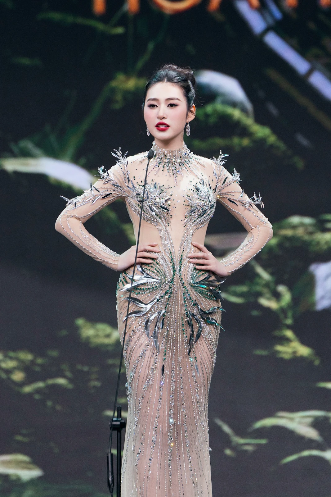 Tân Miss Earth VietNam là trâm anh thế phiệt, con nhà nòi, vừa đăng quang là ai? - Hình 9