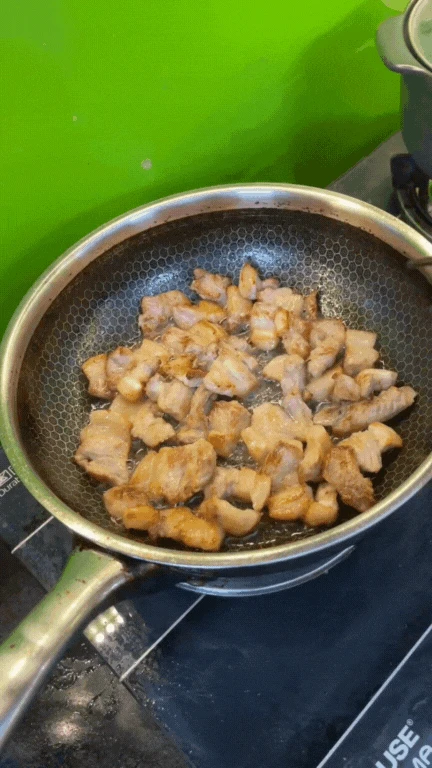 Món ăn luôn hết sạch trong cỗ cưới miền Bắc: Nghe tên bình thường, ăn rồi mới thấy ghiền, nóng hay nguội đều ngon - Hình 8