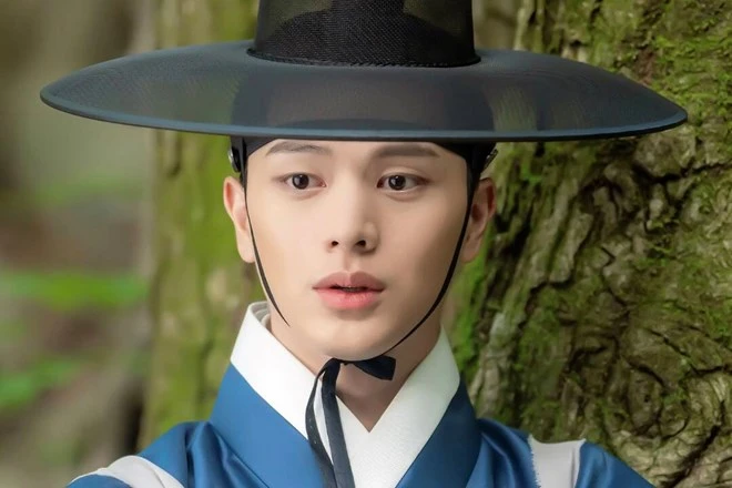 Yook Sung Jae nam chính Cung điện ma ám, tiết lộ đời tư độc lạ của 1 thiếu gia - Hình 8