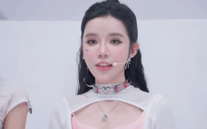 1 Em xinh vừa bị loại đã lộ tâm lý bất ổn, đăng đàn kỳ lạ, fan lo sốt vó - Hình 3