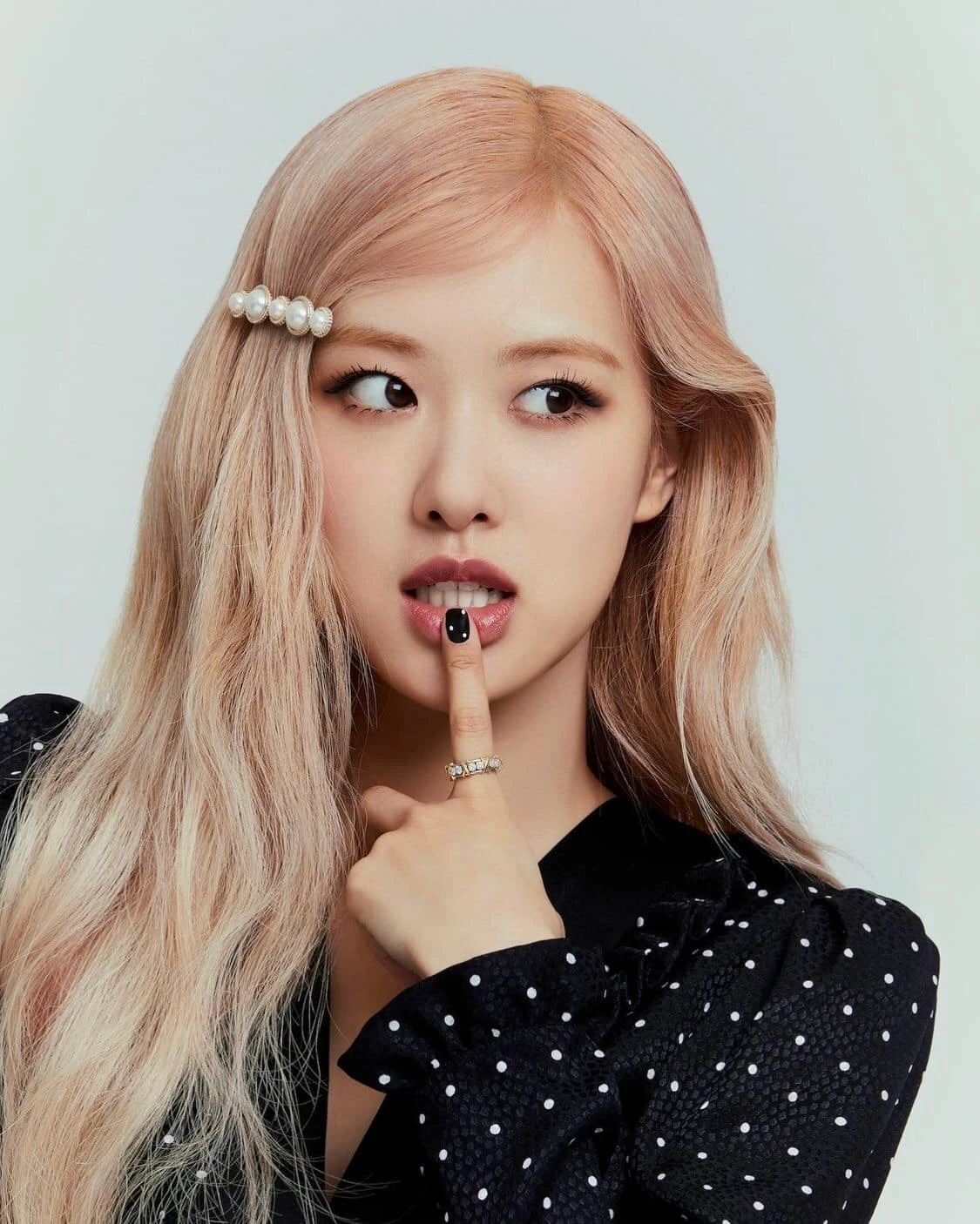 Rosé vượt mặt loạt tên tuổi quốc tế, lập kỷ lục mới chưa từng có trong năm 2025 - Hình 4