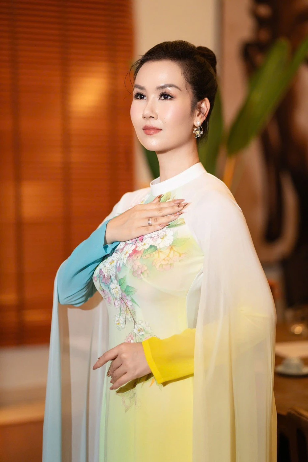 Võ Hạ Trâm từ chối hát hit diễu binh, biết lý do ai nấy đều khen tấm tắc - Hình 3