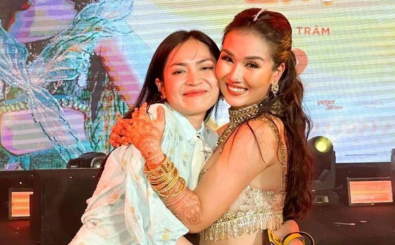 Võ Hạ Trâm từ chối hát hit diễu binh, biết lý do ai nấy đều khen tấm tắc - Hình 6
