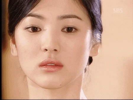 Không phải Trái tim mùa thu hay Ngôi nhà hạnh phúc, Song Hye Kyo ở phim này mới là đẹp nhất, có mối tình trắc trở từ màn ảnh ra ngoài đời - Hình 7