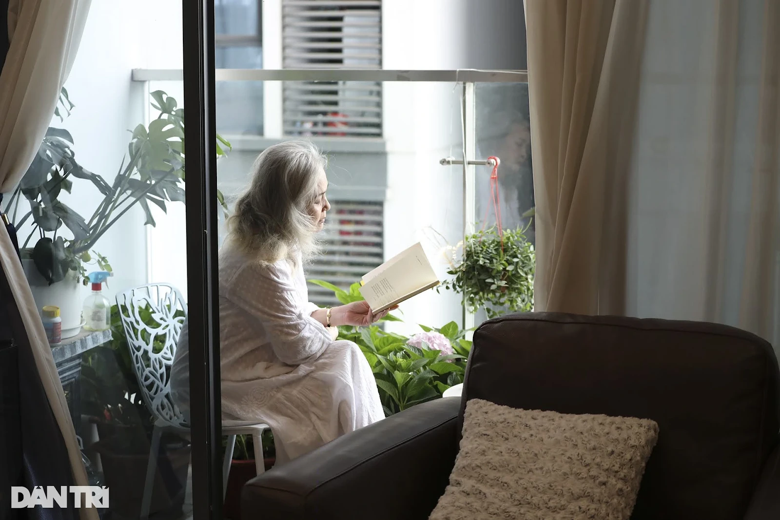 NSND Hoàng Cúc bóng hồng trong Tướng về hưu vang danh 1 thời, giờ ra sao? - Hình 8