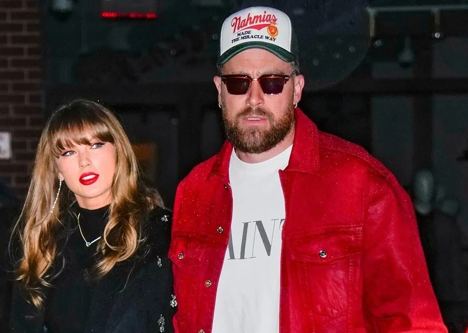 Taylor Swift lộ bụng lùm lùm, vướng tin đồn mang thai, sắp cưới chạy bầu? - Hình 2