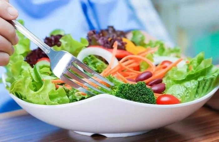 4 thay đổi thói quen ăn uống giúp sĩ tử ngủ ngon - Hình 1
