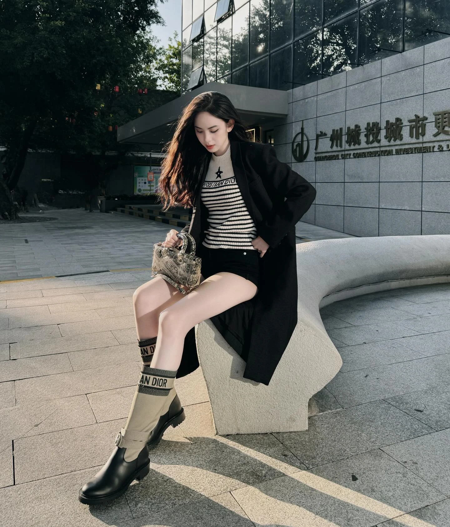 Cuộc sống đáng chú ý của Hương Liên trước khi cưới thiếu gia, thành dâu hào môn - Hình 14