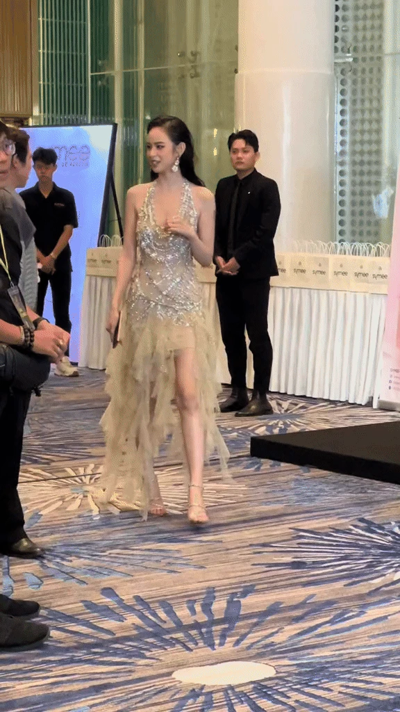Cuộc sống đáng chú ý của Hương Liên trước khi cưới thiếu gia, thành dâu hào môn - Hình 11