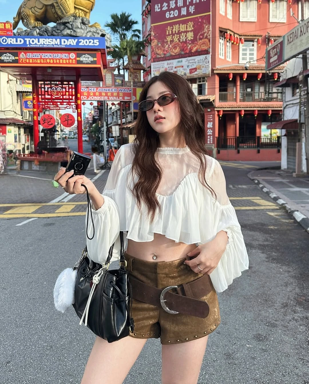 Định hình vóc dáng chỉ với một chiếc thắt lưng - Hình 2
