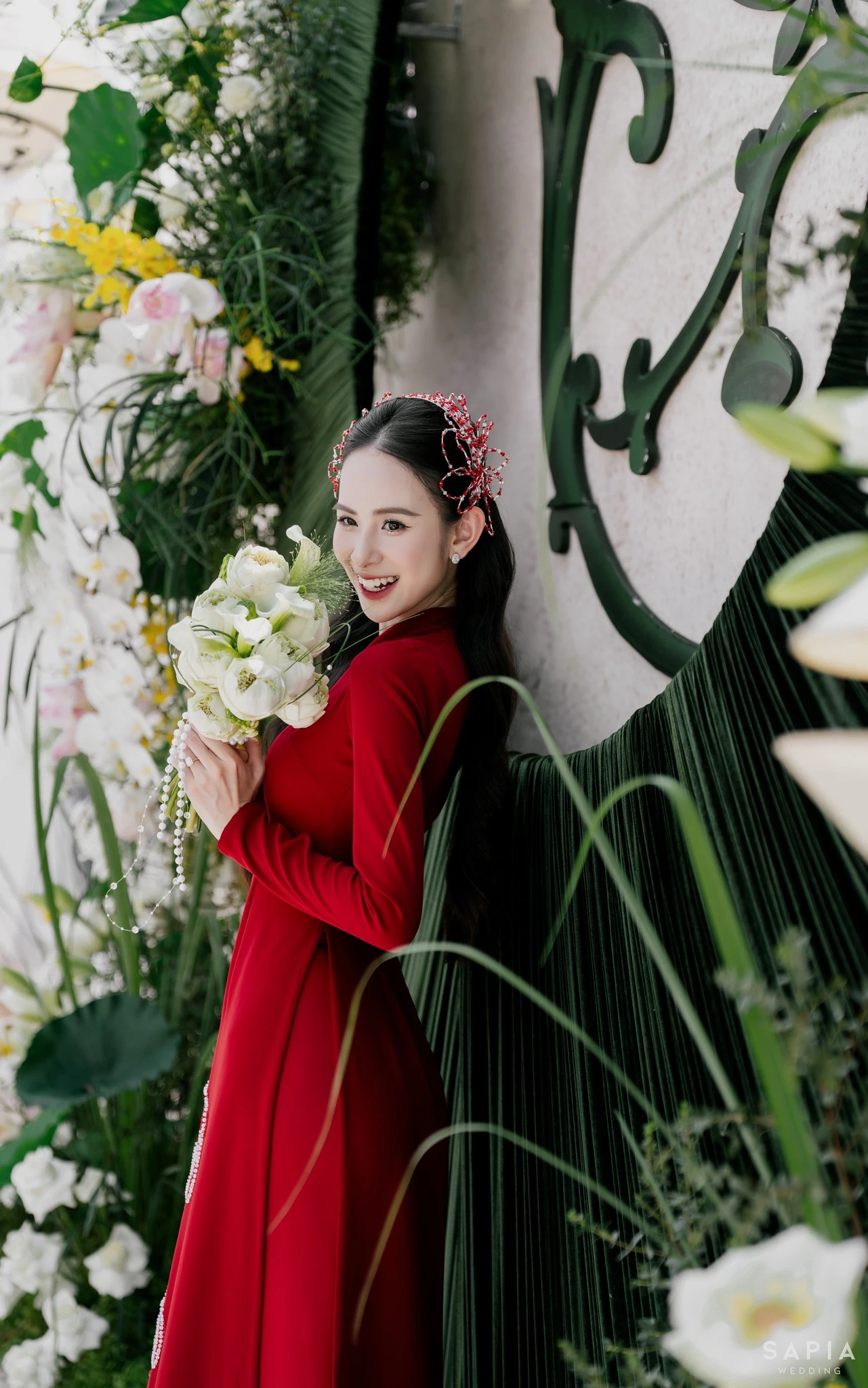 Trọn vẹn đám hỏi của Hương Liên và thiếu gia điển trai: Từng chi tiết đều hướng về cô dâu - Hình 15