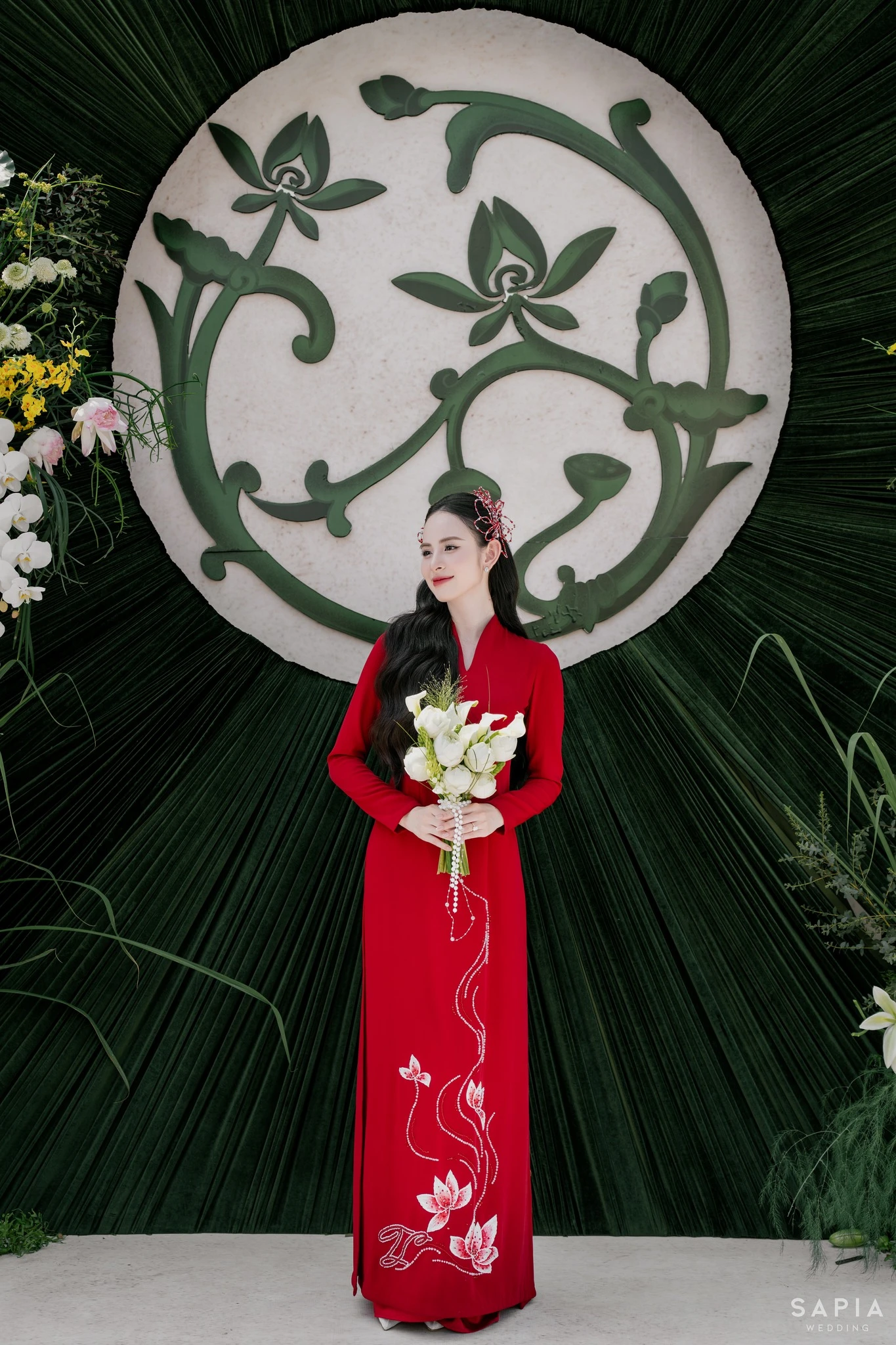 Trọn vẹn đám hỏi của Hương Liên và thiếu gia điển trai: Từng chi tiết đều hướng về cô dâu - Hình 4