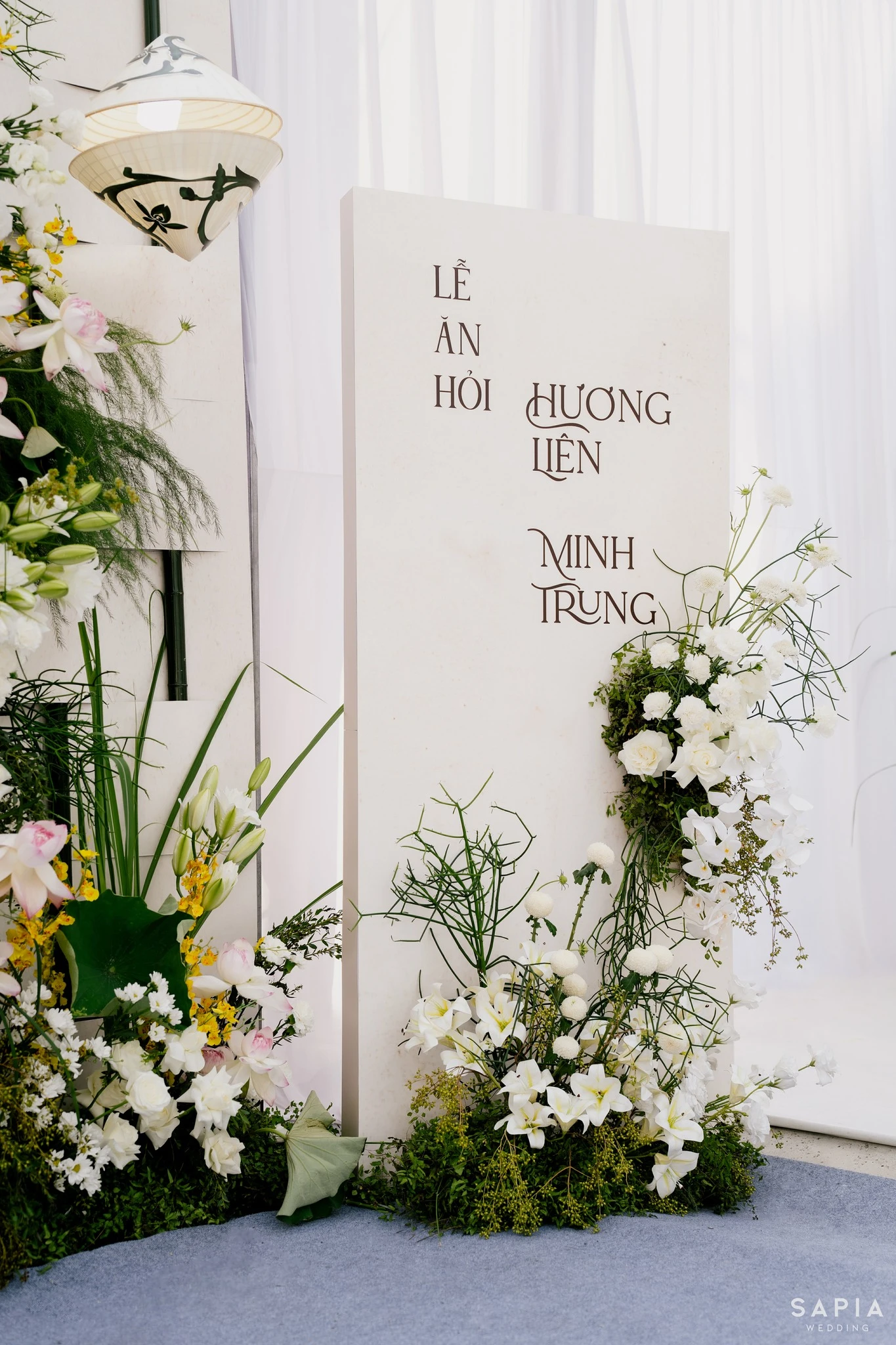 Trọn vẹn đám hỏi của Hương Liên và thiếu gia điển trai: Từng chi tiết đều hướng về cô dâu - Hình 11