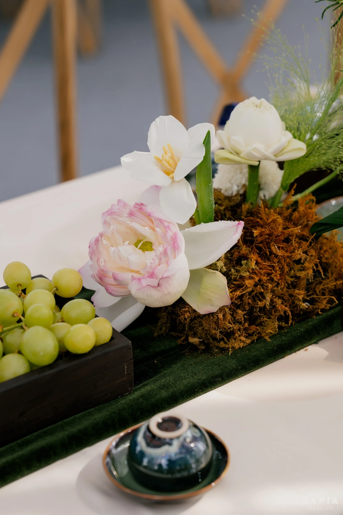 Trọn vẹn đám hỏi của Hương Liên và thiếu gia điển trai: Từng chi tiết đều hướng về cô dâu - Hình 7