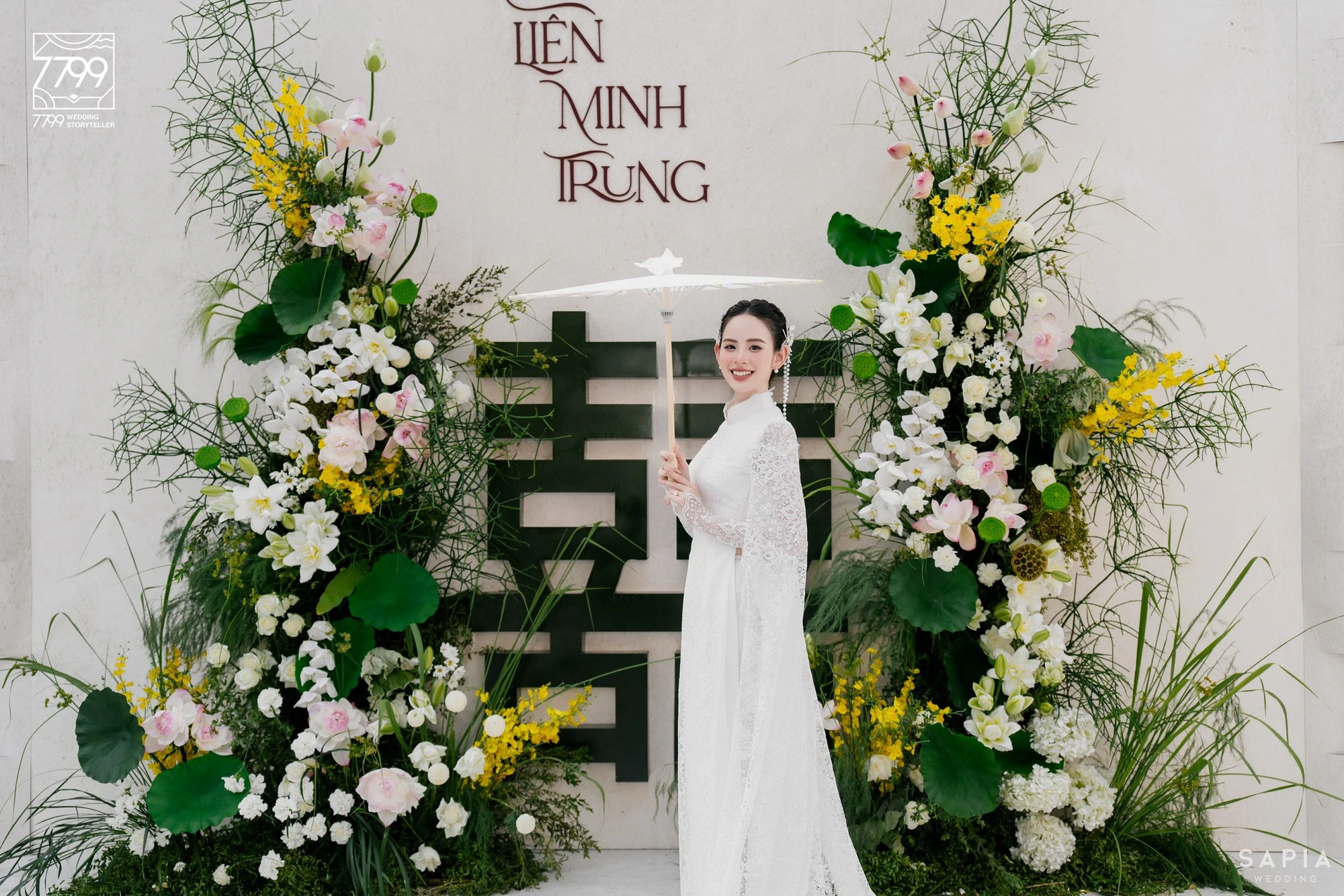 Trọn vẹn đám hỏi của Hương Liên và thiếu gia điển trai: Từng chi tiết đều hướng về cô dâu - Hình 2