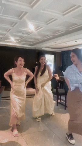 Động thái của Chu Thanh Huyền giữa lúc bị chỉ trích kém duyên vì nhảy lên bàn ăn chụp ảnh, Quang Hải liên quan gì? - Hình 1