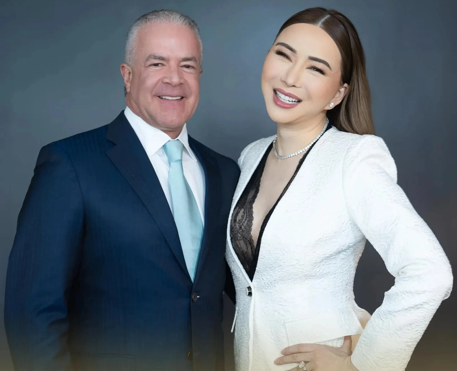 Miss Universe đứng trước sóng gió bà Anne rút lui, ông Nawat lên nắm quyền? - Hình 2
