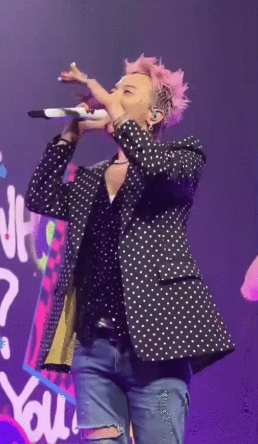 G-Dragon gặp biến khi làm concert tại Trung Quốc, liên tục cúi đầu xin lỗi - Hình 6