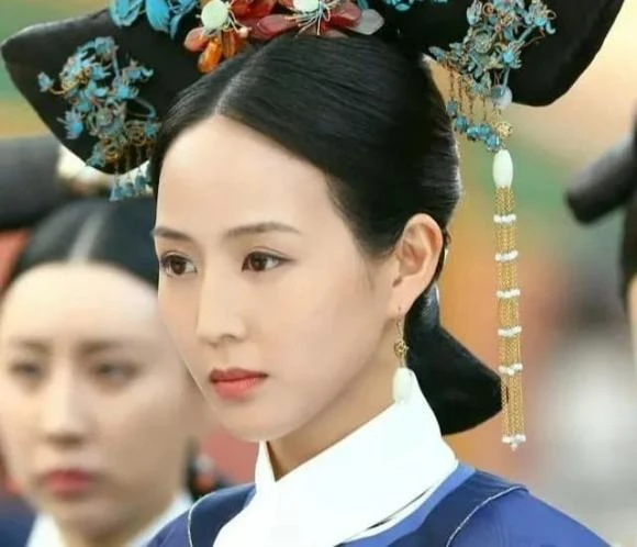 Vén màn sinh mẫu của Hoàng tử tài giỏi nhất thời Càn Long, mờ nhạt nửa đời người - Hình 3